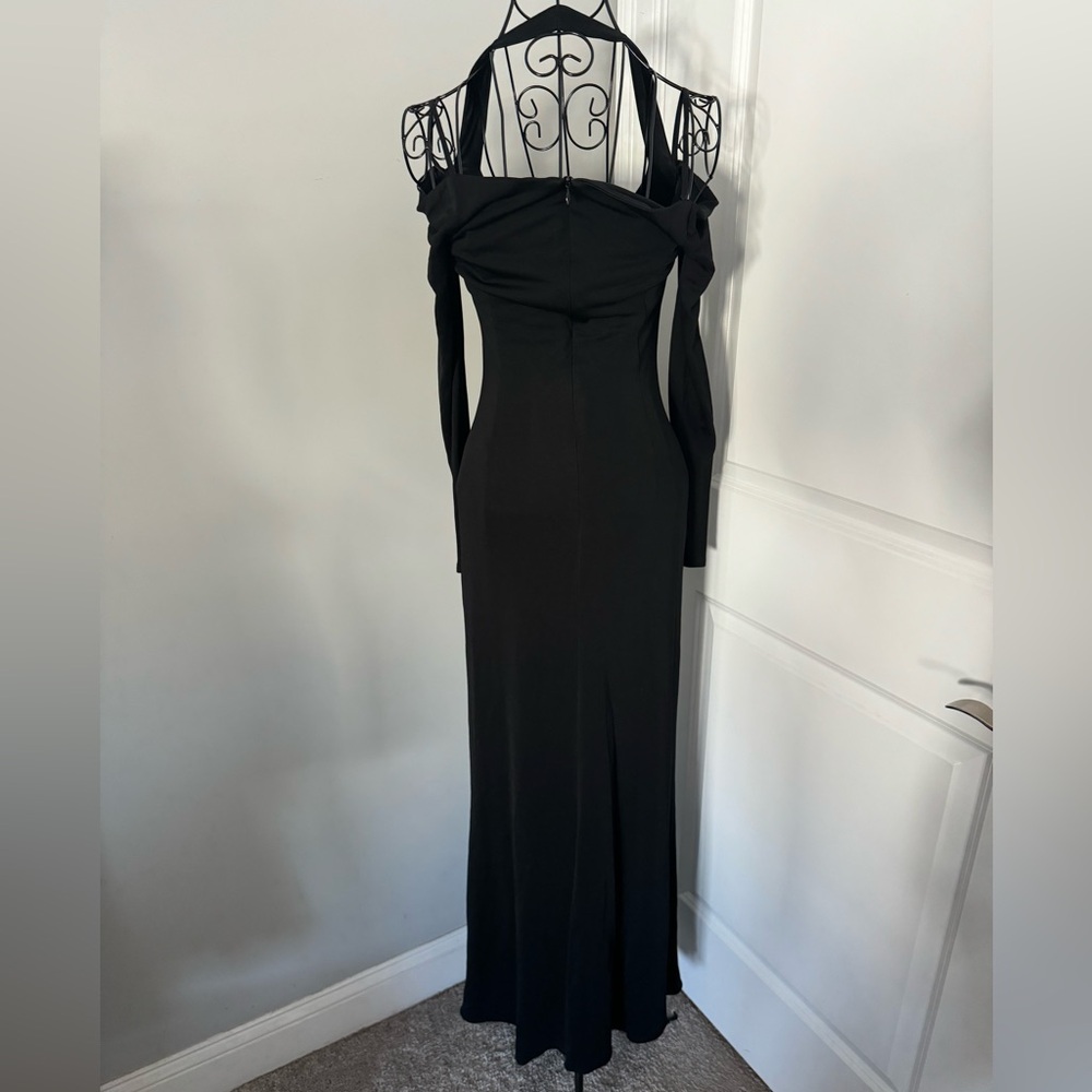 David Meister Long Sleeve with Cold Shoulder Black Dress Size 2 - Picture 5 of 8